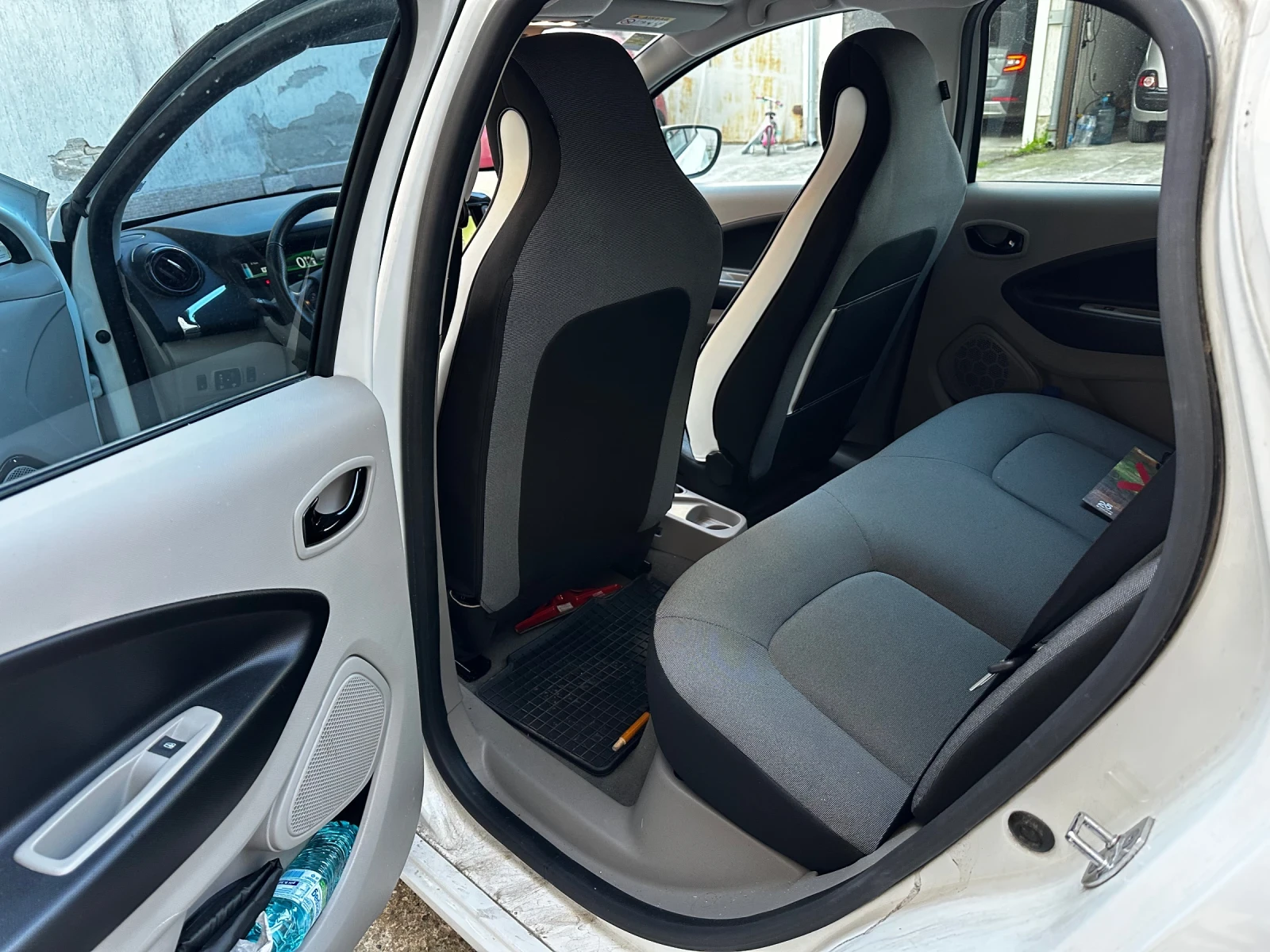 Renault Zoe  - изображение 7
