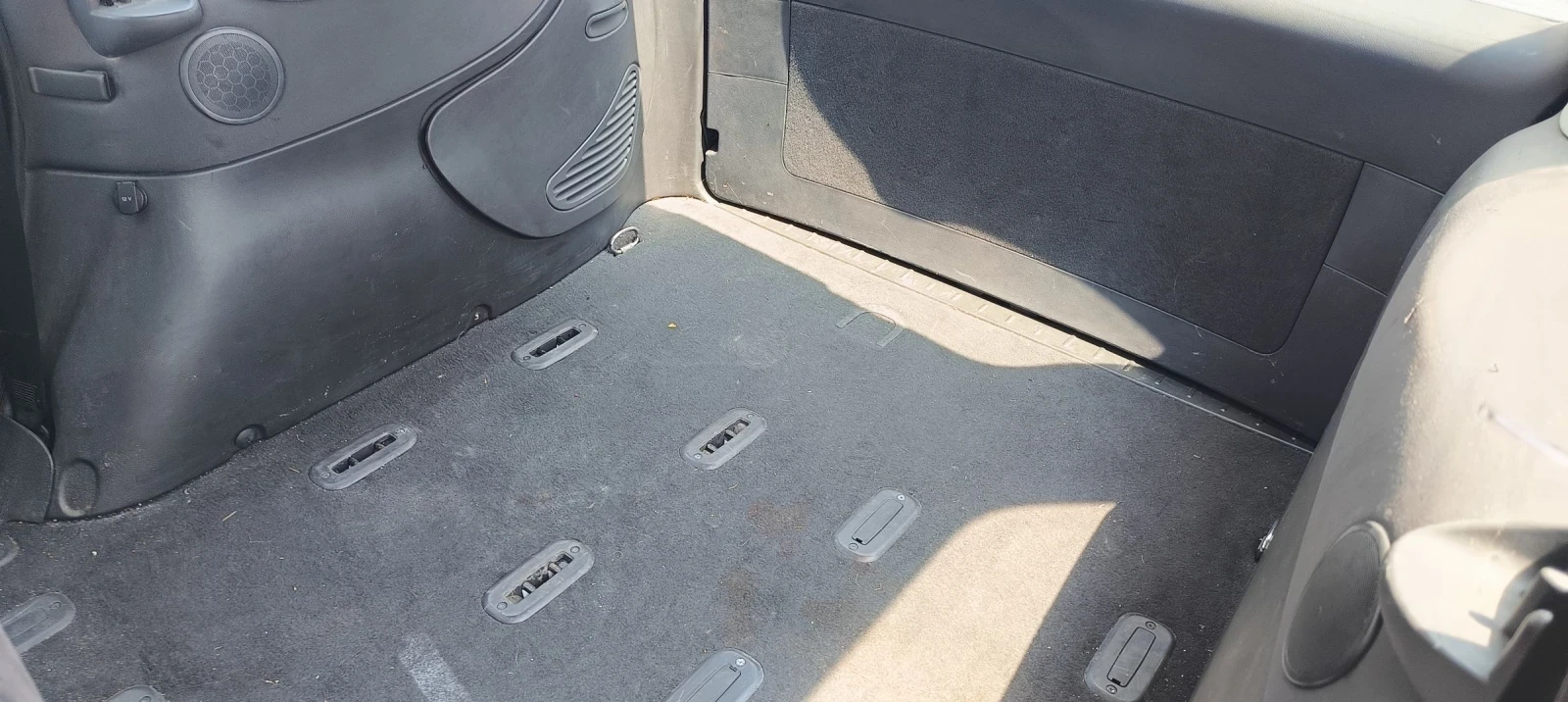 VW Sharan 2.0TDi 140k 5+ 1 - изображение 10