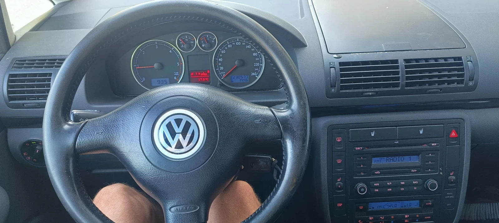 VW Sharan 2.0TDi 140k 5+ 1 - изображение 7