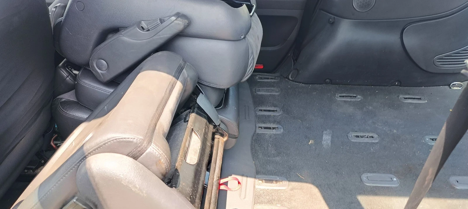 VW Sharan 2.0TDi 140k 5+ 1 - изображение 9
