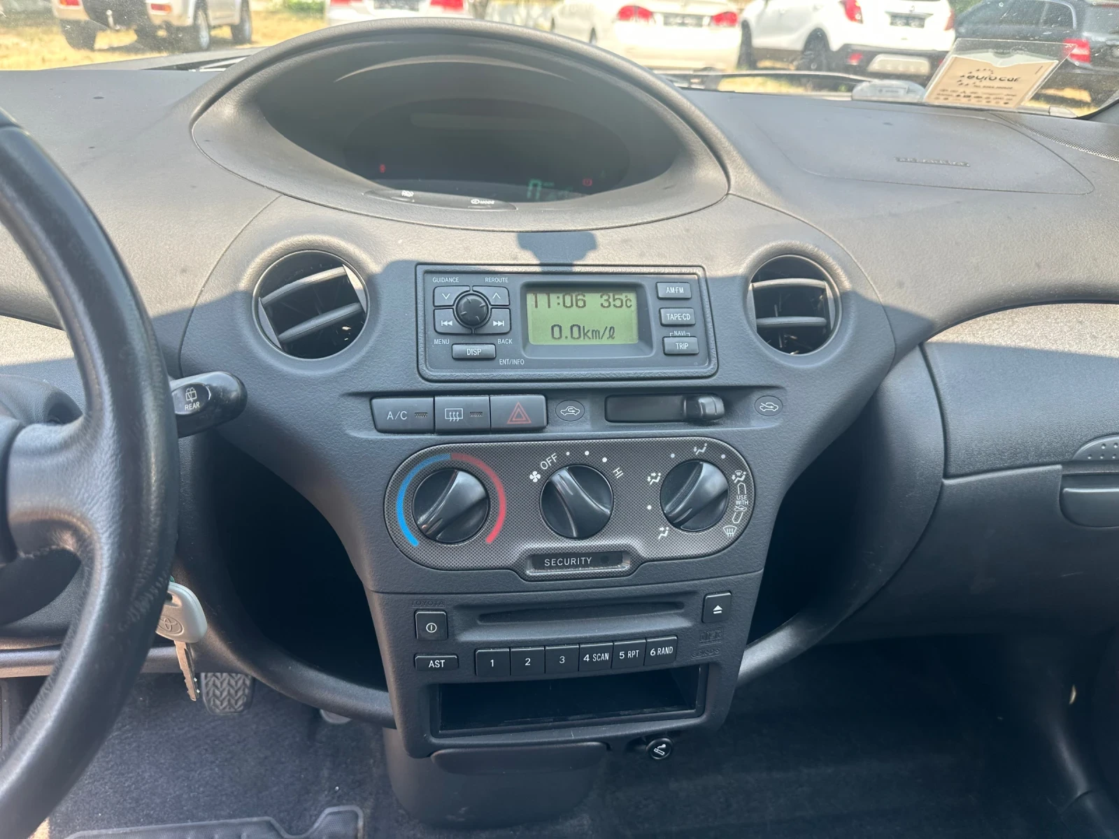 Toyota Yaris 1.0i* Кожа* Климатик* 102000км.*  - изображение 7
