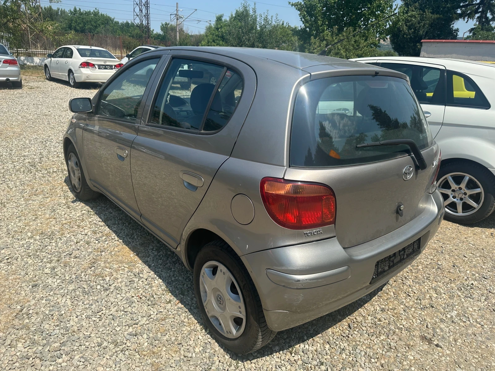 Toyota Yaris 1.0i* Кожа* Климатик* 102000км.*  - изображение 2