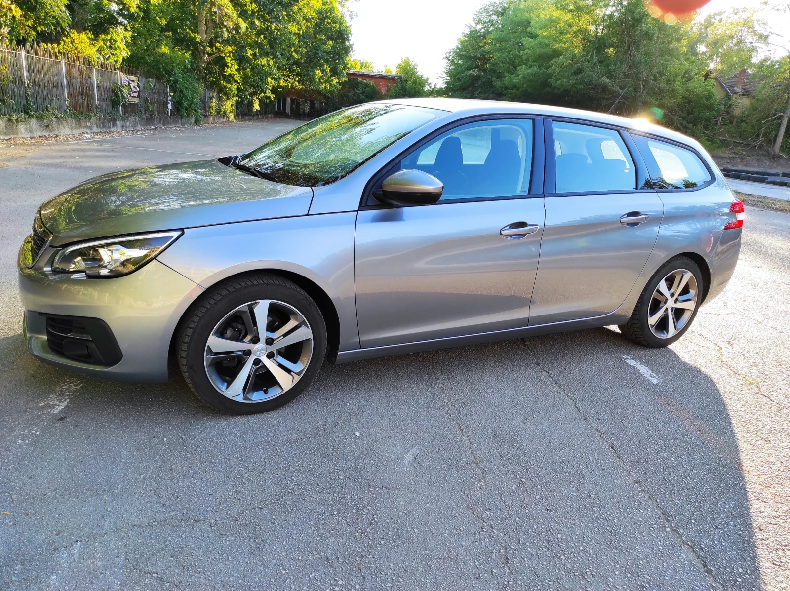 Peugeot 308 1.5 131к.с. face - изображение 3