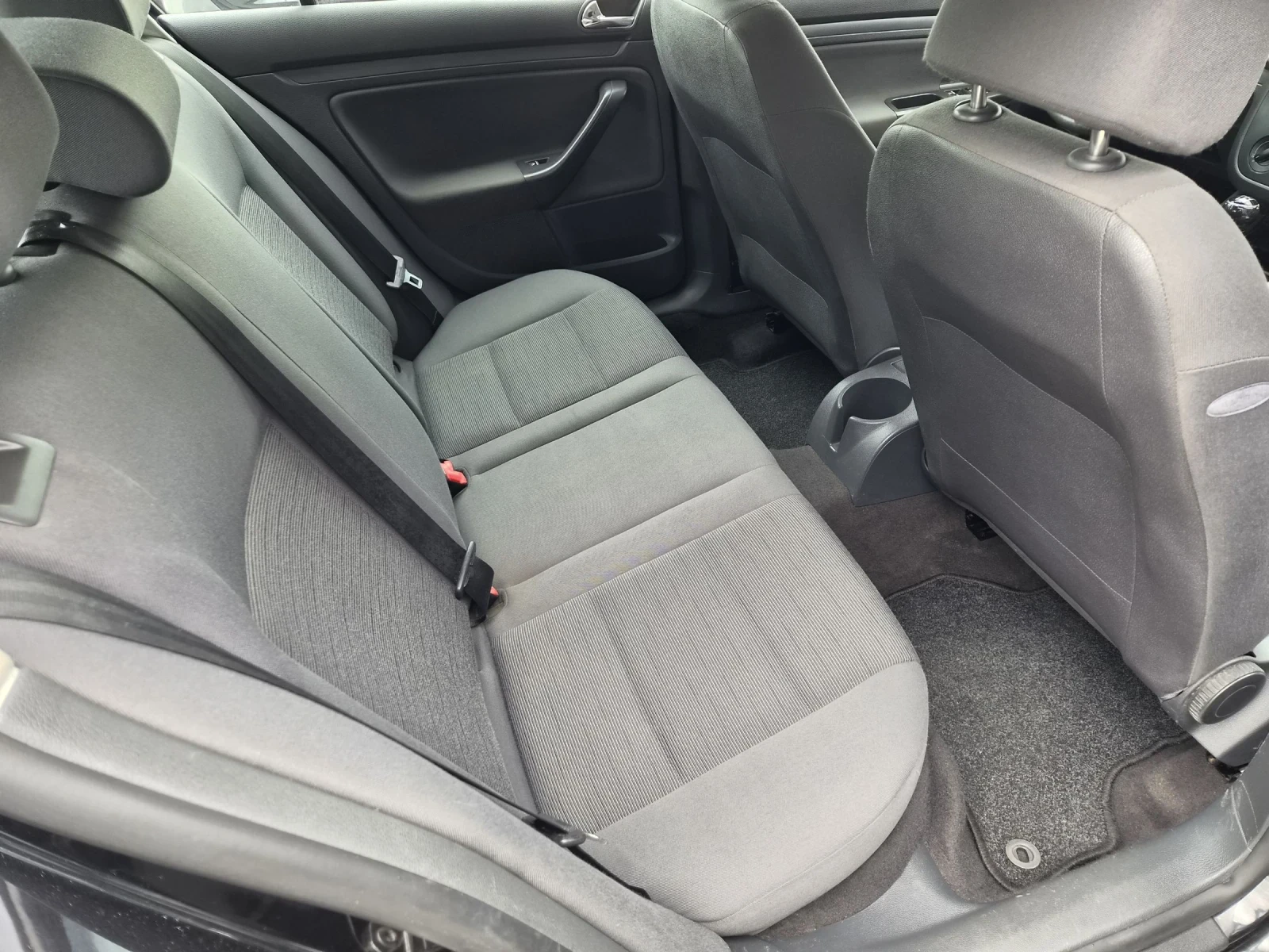 VW Golf 1.6 | Mobile.bg � ����������� 11