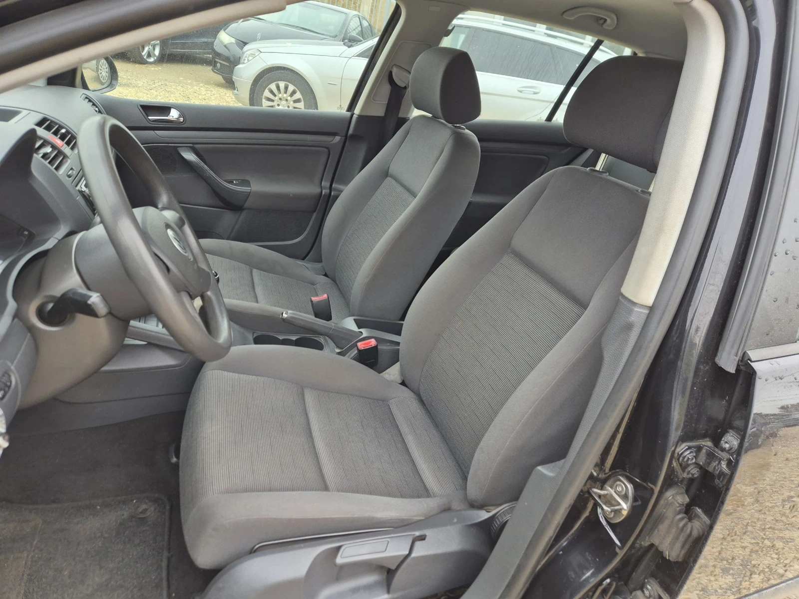 VW Golf 1.6 - изображение 10