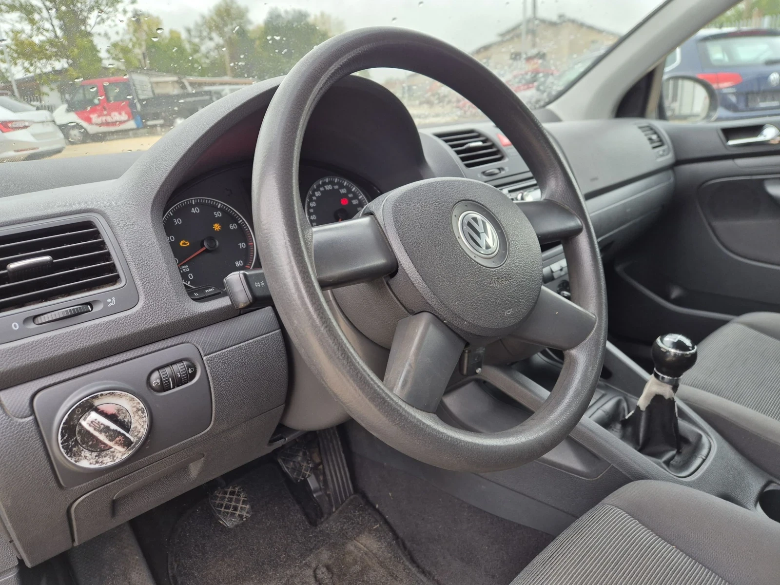 VW Golf 1.6 - изображение 9