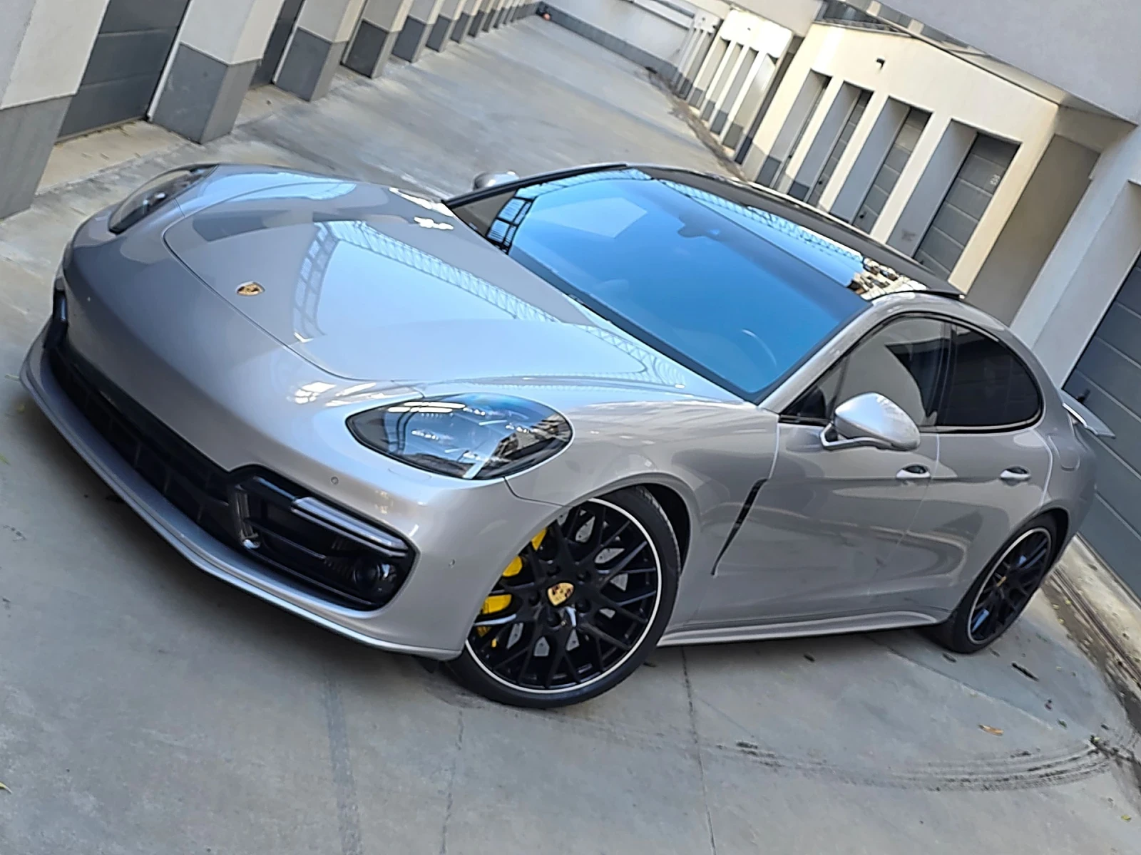 Porsche Panamera Porsche Panamera Turbo S * E-Hybrid* CERAMIC* 680H | Mobile.bg   1