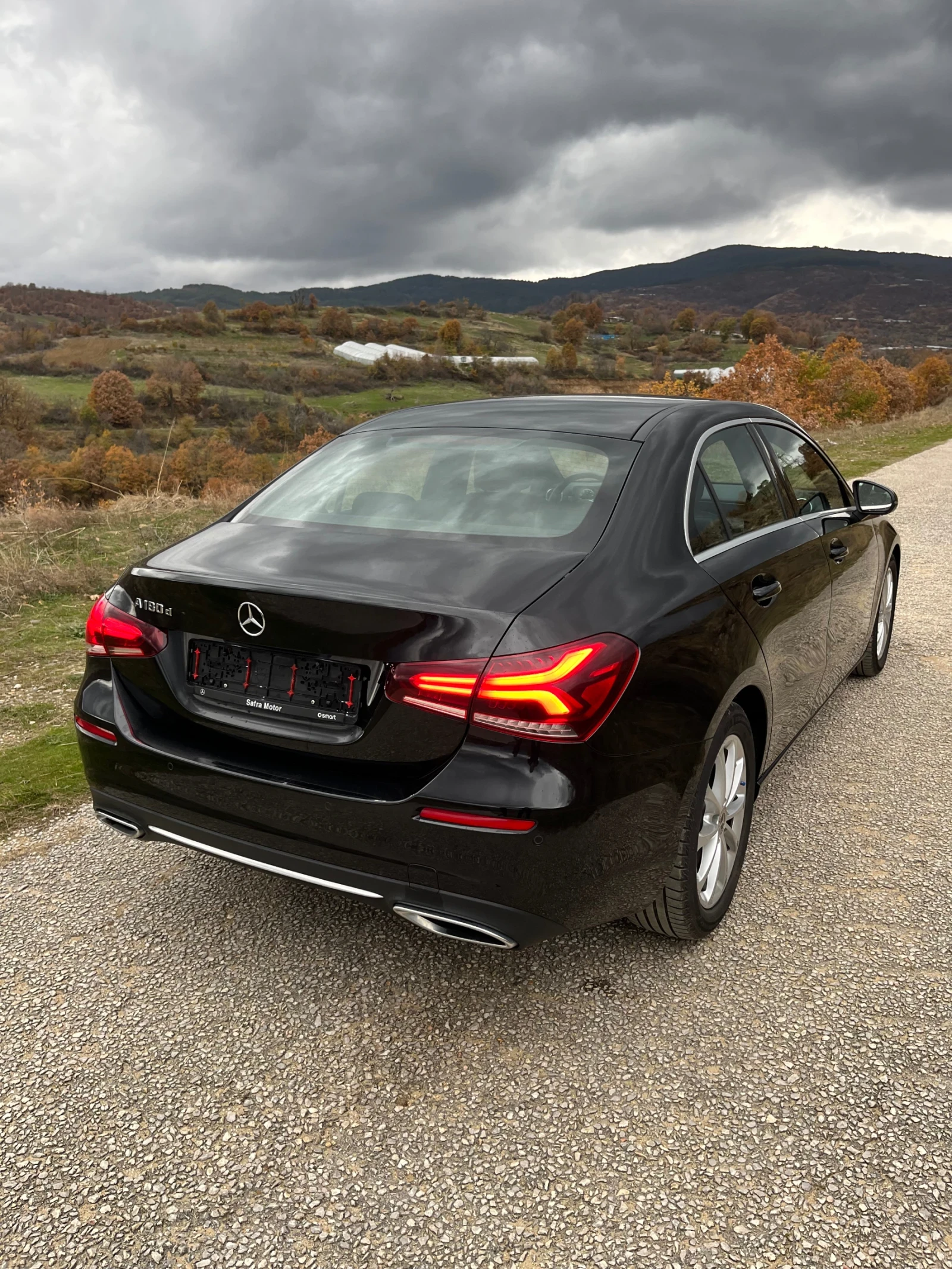 Mercedes-Benz A 180 * Нави* Камера* Асистенти - изображение 6