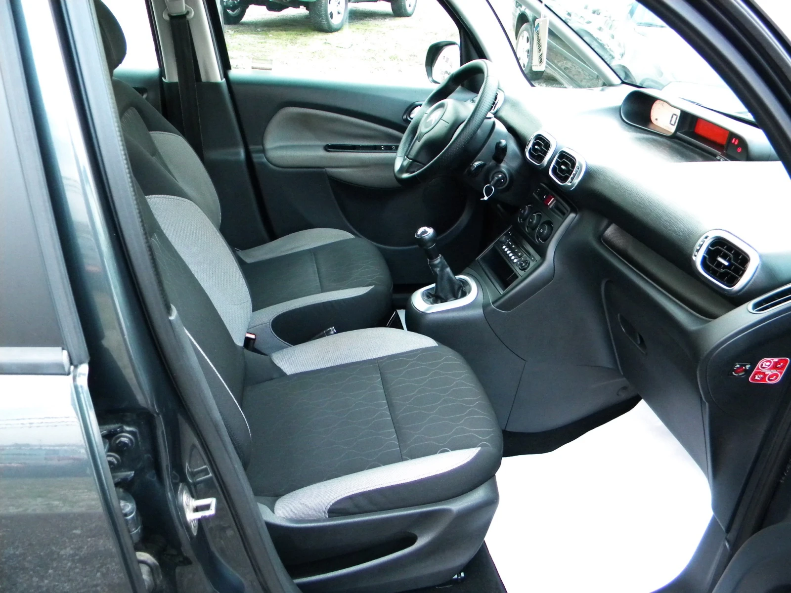 Citroen C3 Picasso 1.4* 140000km* ���� ����* EURO5B | Mobile.bg � ����������� 12