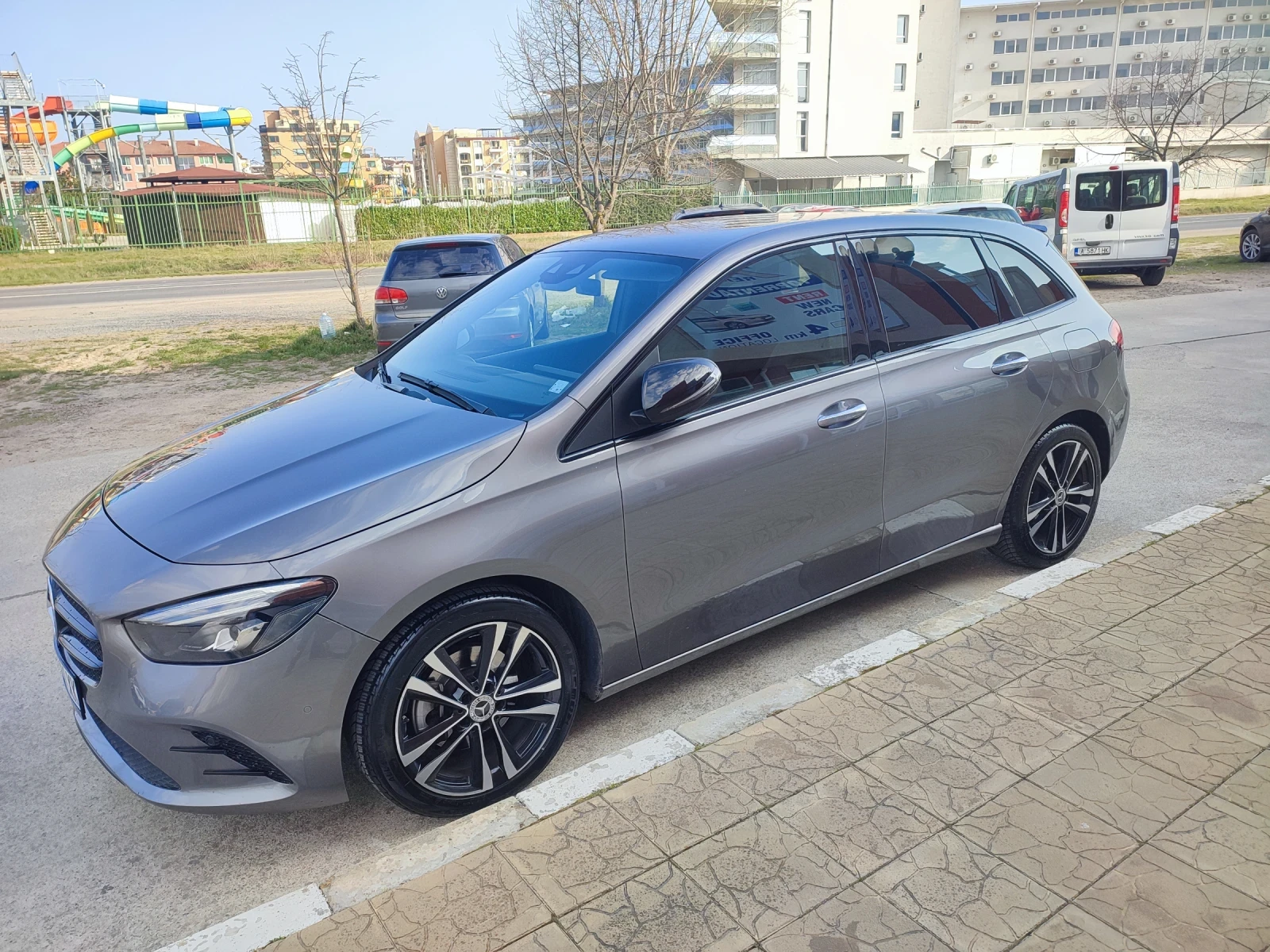 Mercedes-Benz GLA 200 Wide Digital* Ambient* Lane Assist* Full Led* , снимка 17 - Автомобили и джипове - 53211938