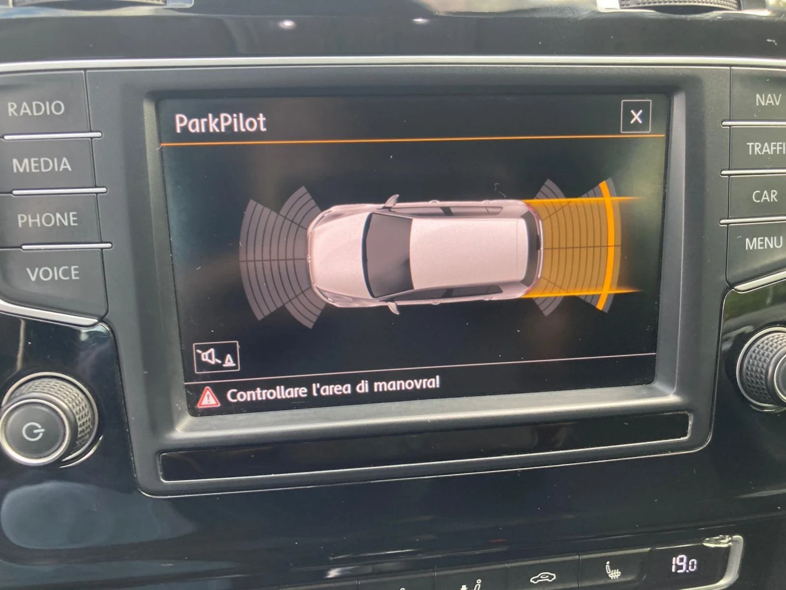 VW Golf 2.0 TDI 4 MOTION, снимка 9 - Автомобили и джипове - 53999521