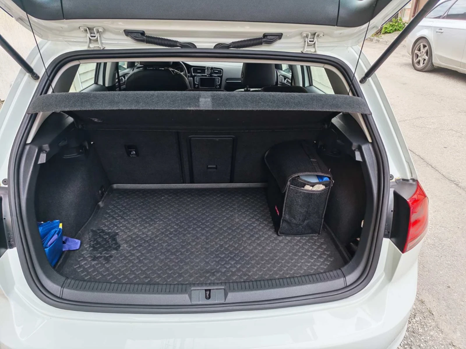 VW Golf 2.0 TDI 4 MOTION, снимка 11 - Автомобили и джипове - 53999521