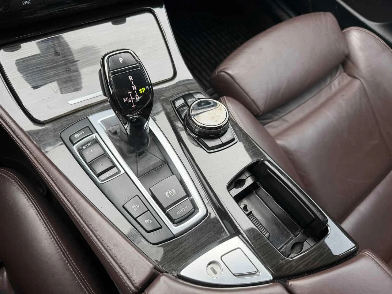 BMW 535 М ПАКЕТ/xDrive/CARFAX/2 Ключа/Панорама/Подгрев, снимка 10 - Автомобили и джипове - 54034349