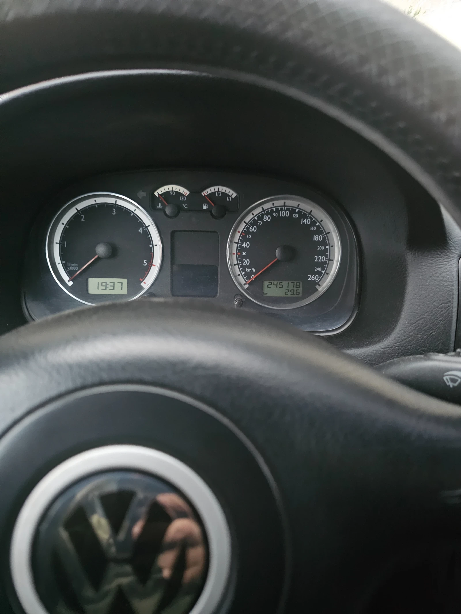 VW Golf 1.9 90к.с., снимка 5 - Автомобили и джипове - 54210779