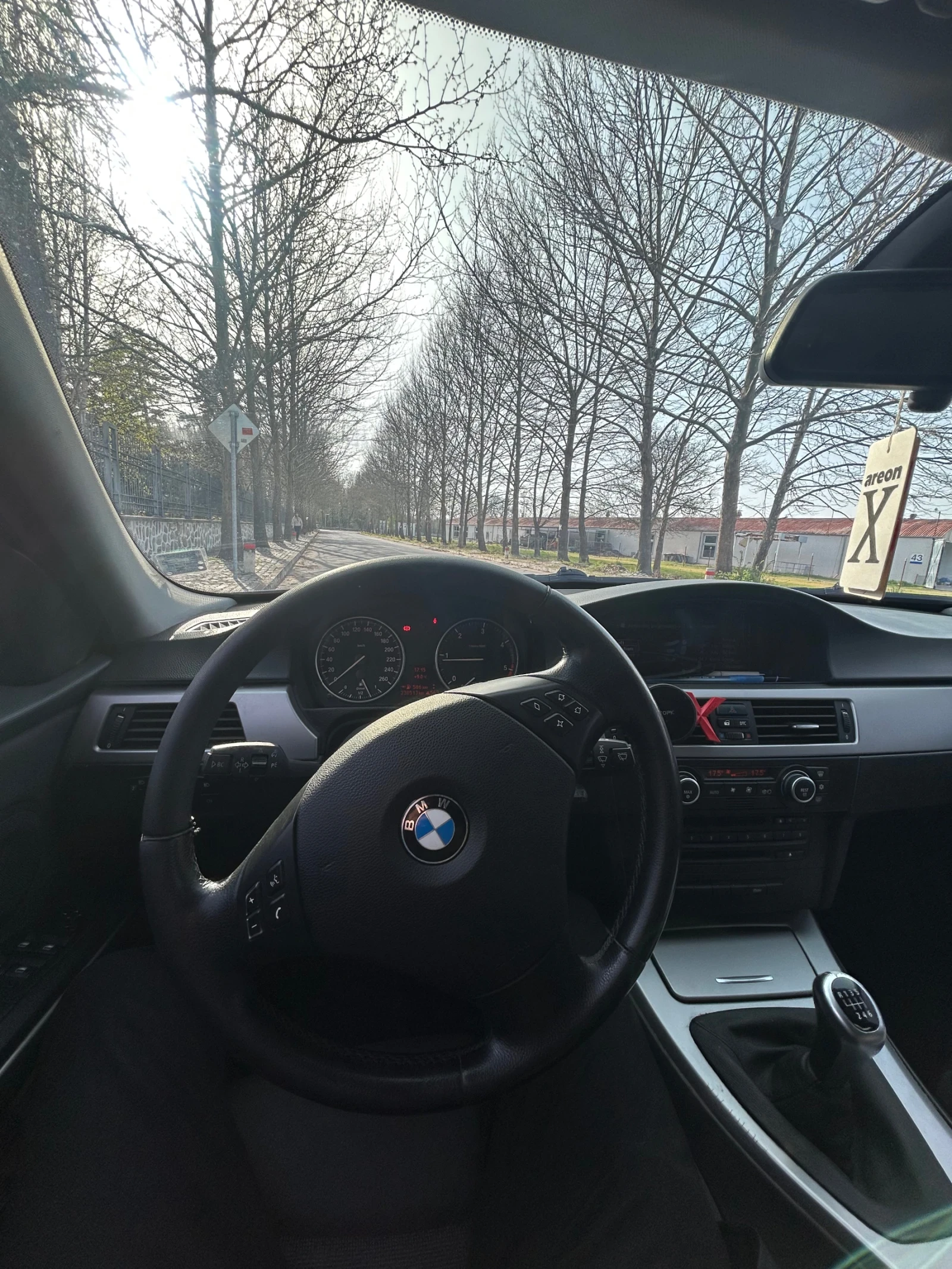 BMW 320, снимка 6 - Автомобили и джипове - 54194443