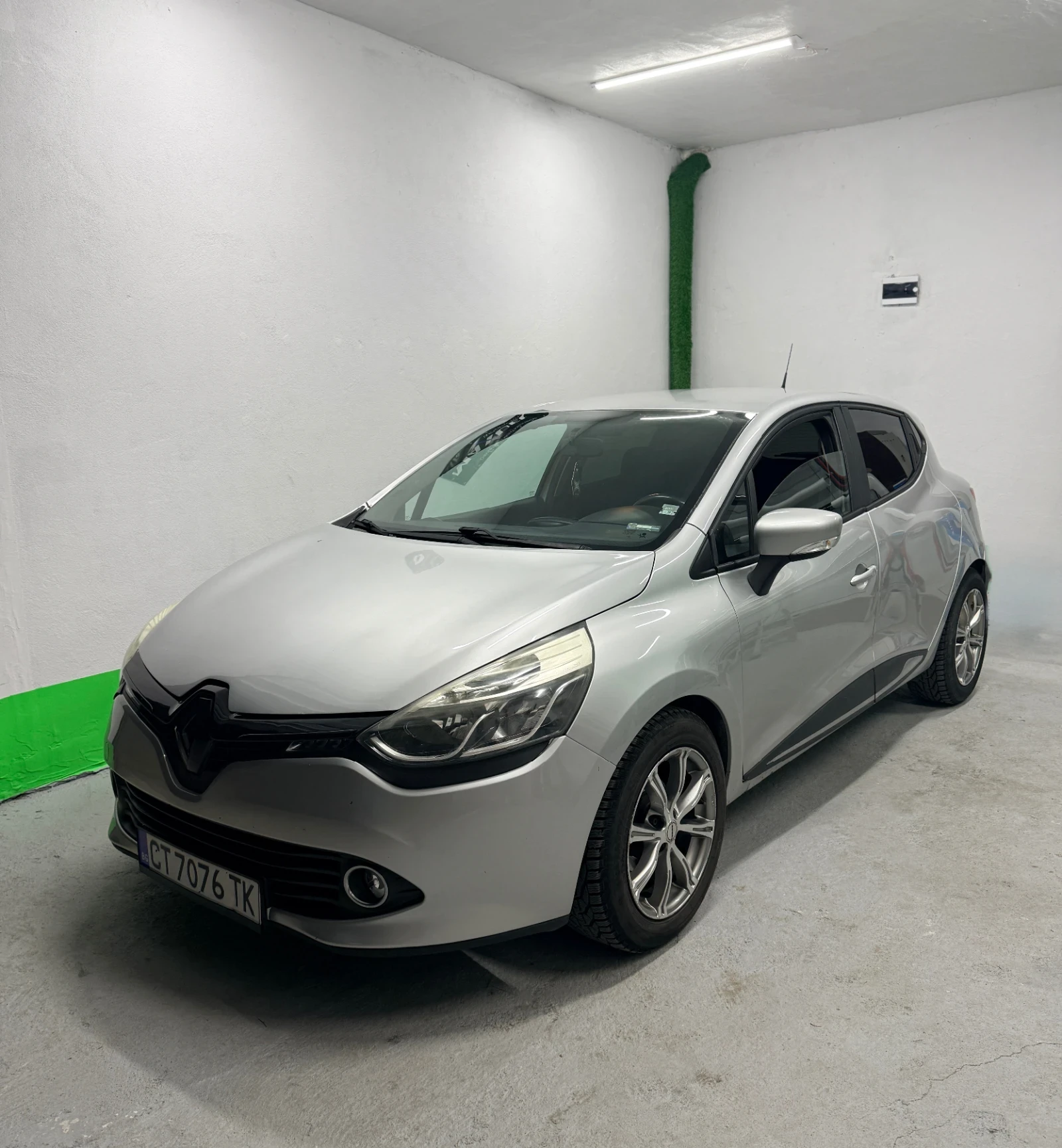 Renault Clio IV 1.5 dCi, снимка 2 - Автомобили и джипове - 54232814
