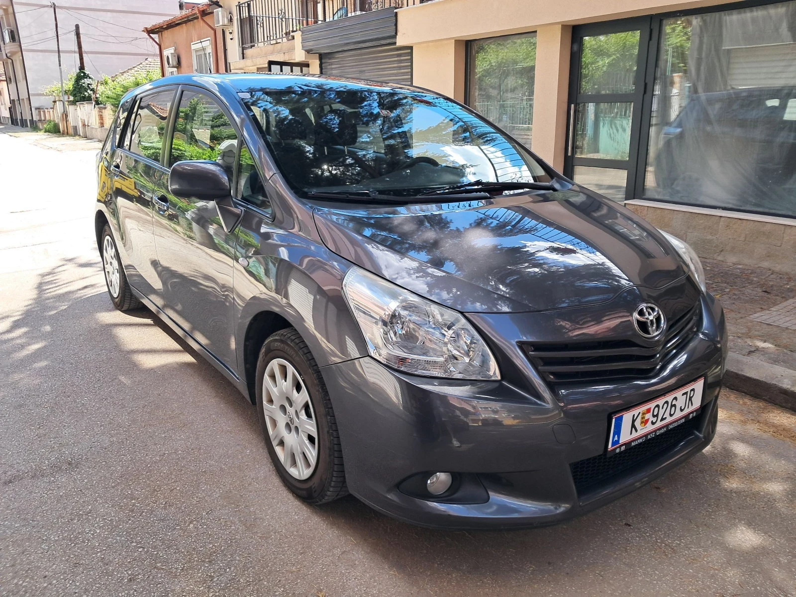Toyota Verso 2.0 d4-d 126k, снимка 2 - Автомобили и джипове - 54799080