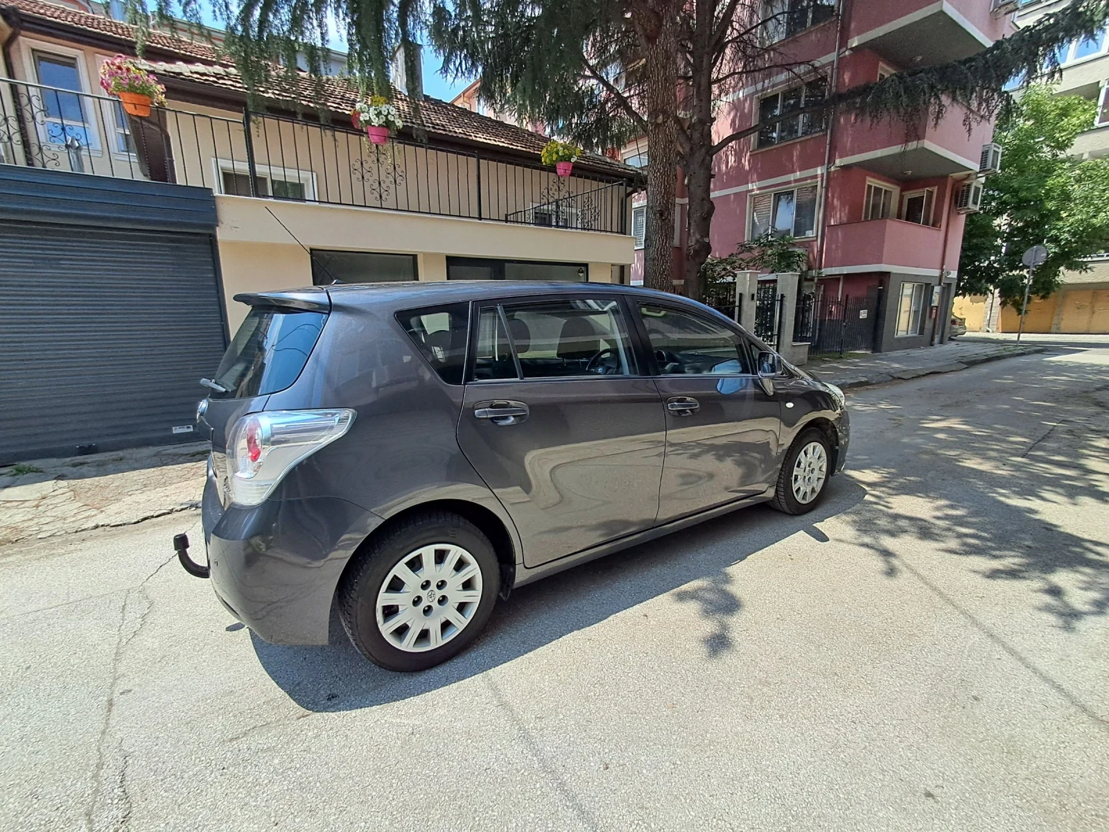 Toyota Verso 2.0 d4-d 126k, снимка 7 - Автомобили и джипове - 54799080