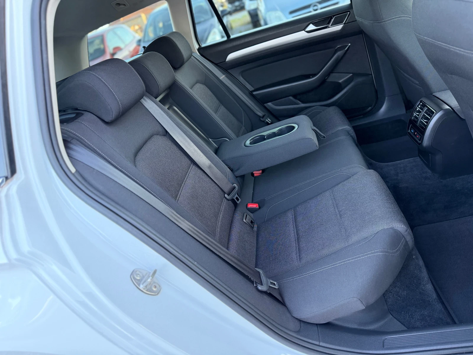 VW Passat 2.0TDI 150кс DSG-6 НАВИ МАСАЖ ПОДГРЕВ , снимка 13 - Автомобили и джипове - 55000056