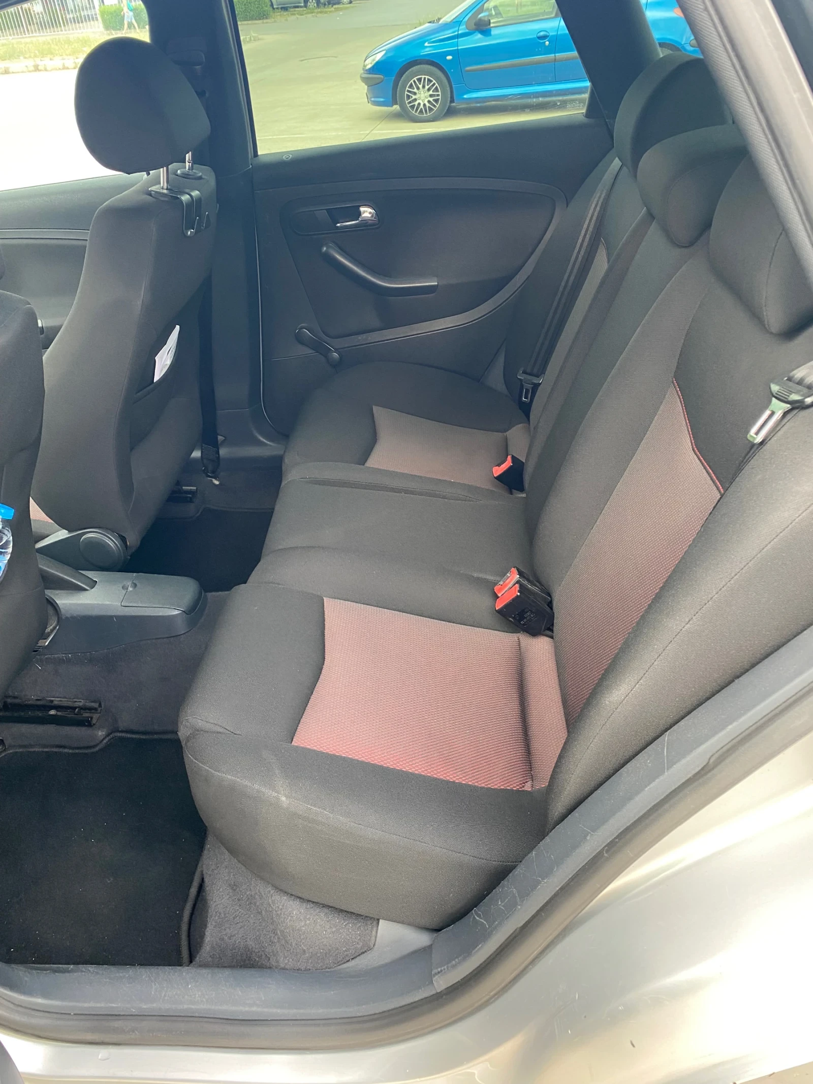 Seat Ibiza, снимка 12 - Автомобили и джипове - 55211715