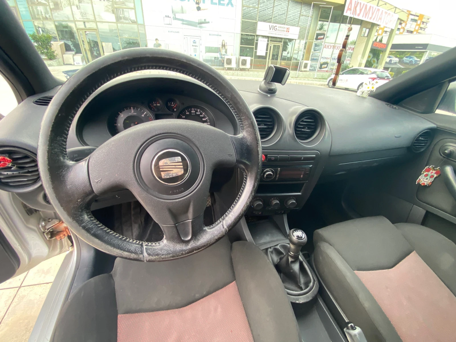 Seat Ibiza, снимка 10 - Автомобили и джипове - 55211715