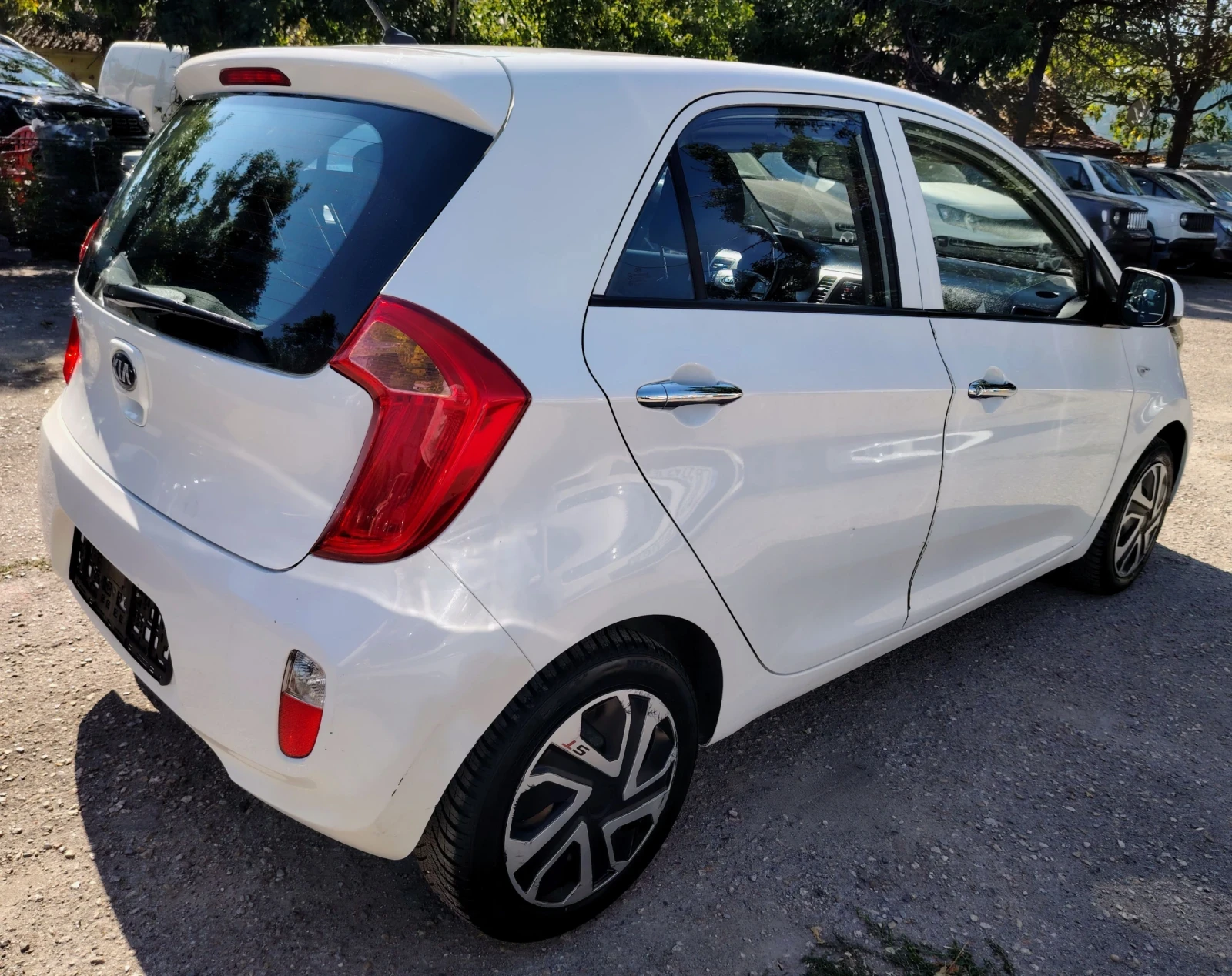 Kia Picanto 1.0i/SITI, снимка 6 - Автомобили и джипове - 55647210