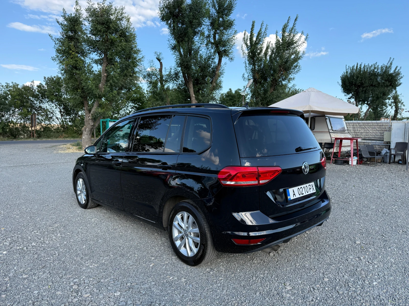 VW Touran 2.0TDI-150к.с. Автоматик, снимка 6 - Автомобили и джипове - 55710420
