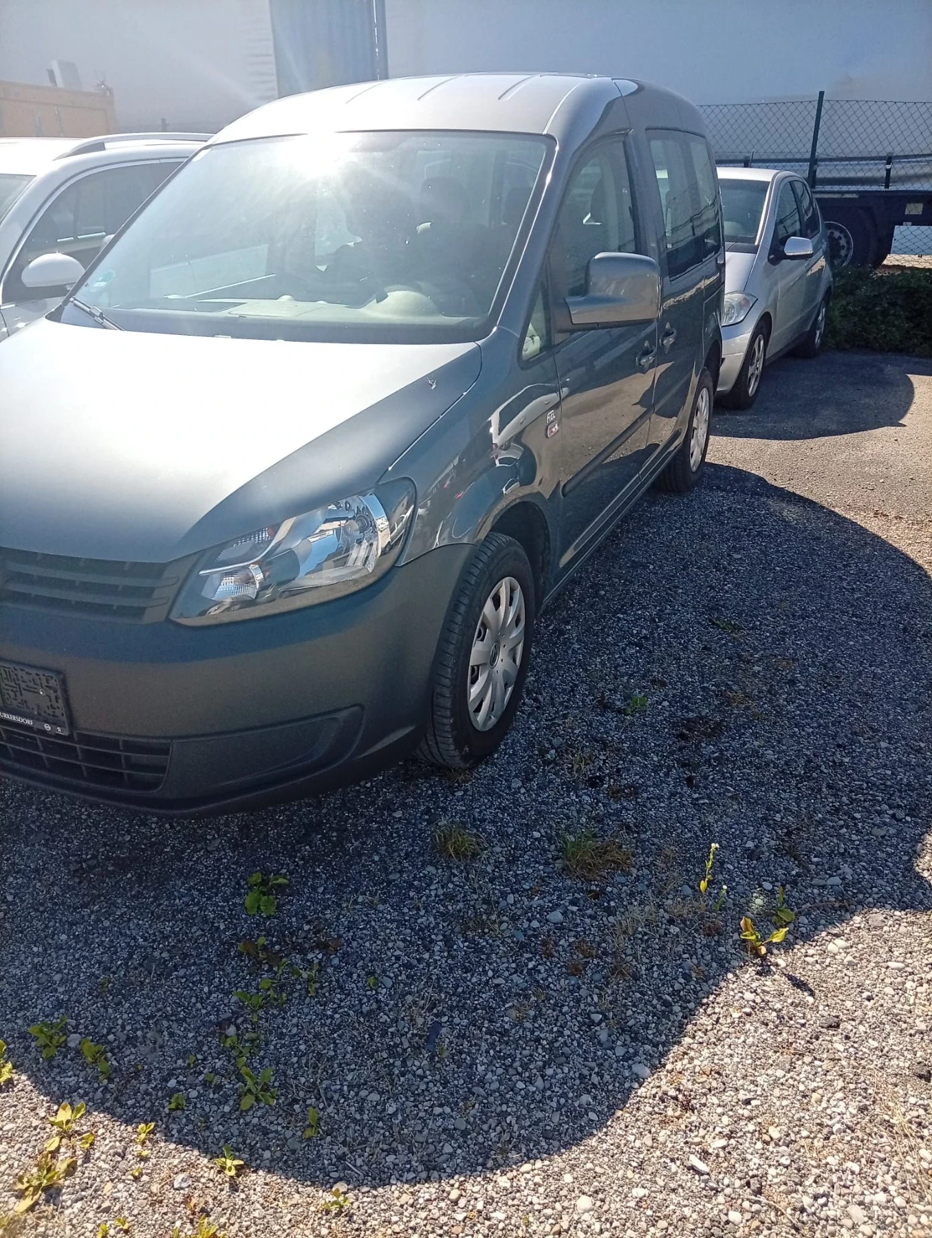 VW Caddy, снимка 8 - Автомобили и джипове - 56117780