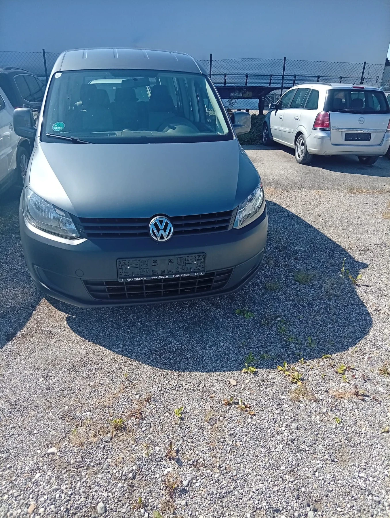 VW Caddy, снимка 7 - Автомобили и джипове - 56117780