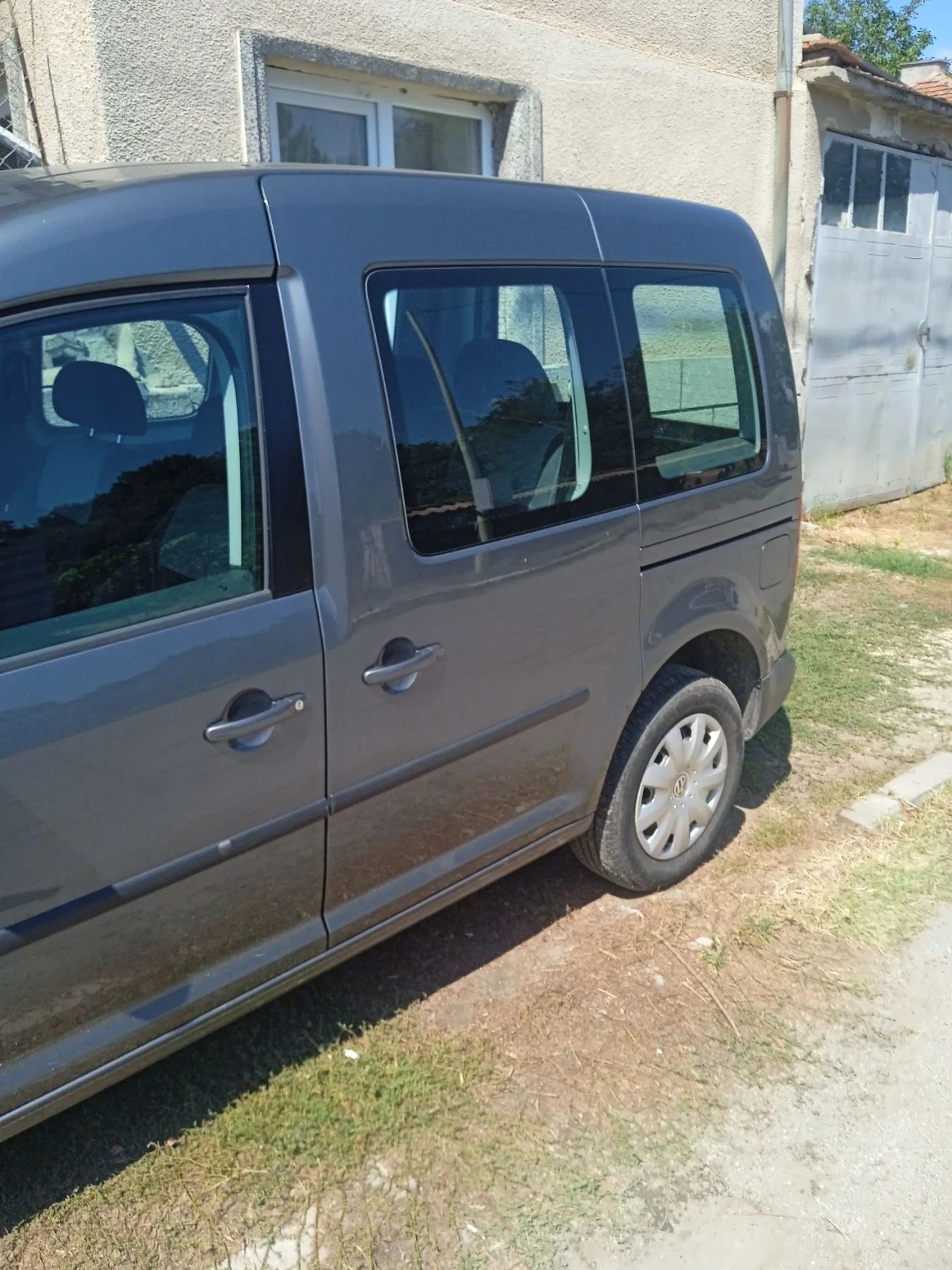 VW Caddy, снимка 4 - Автомобили и джипове - 56117780