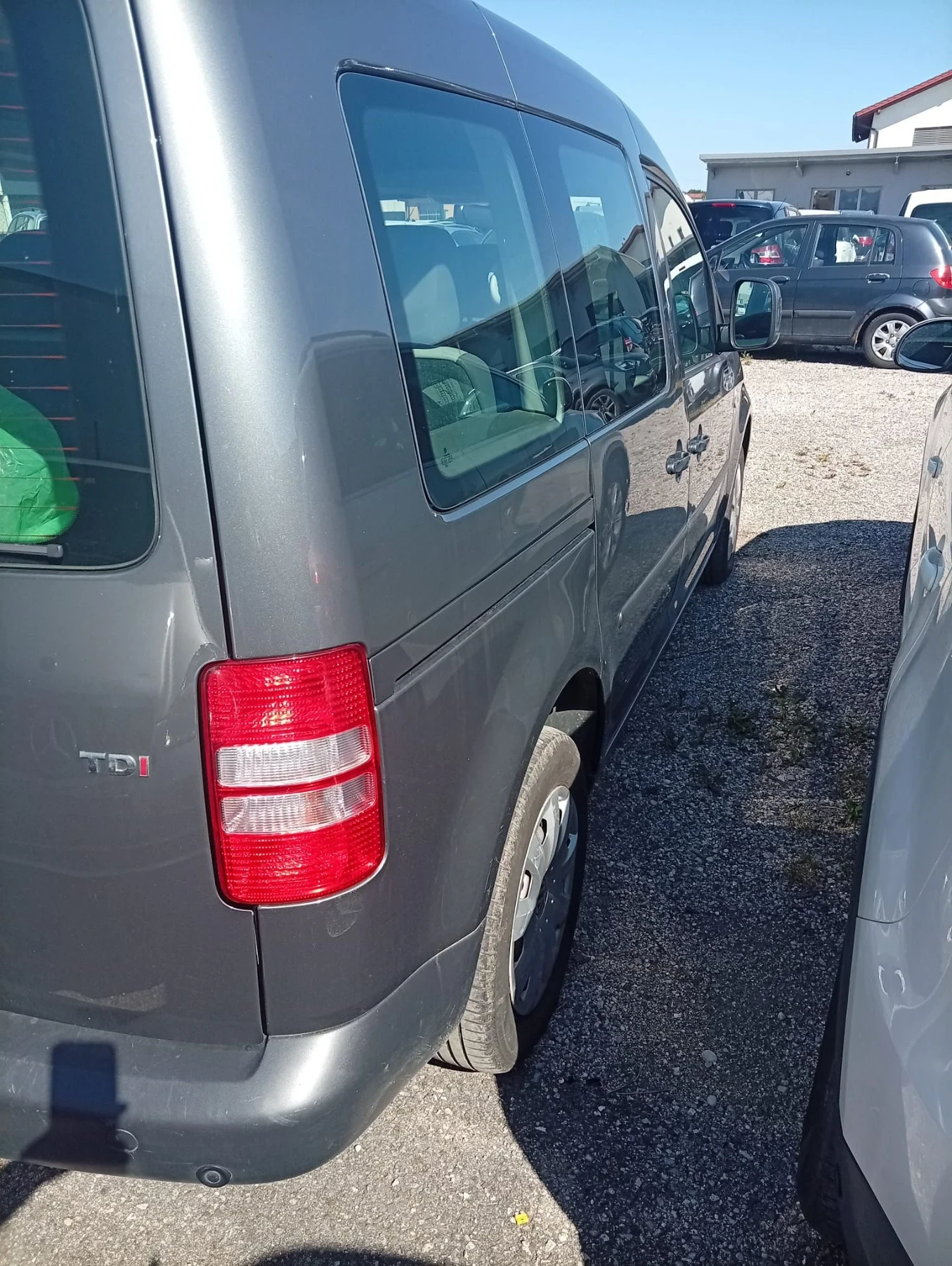 VW Caddy, снимка 9 - Автомобили и джипове - 56117780