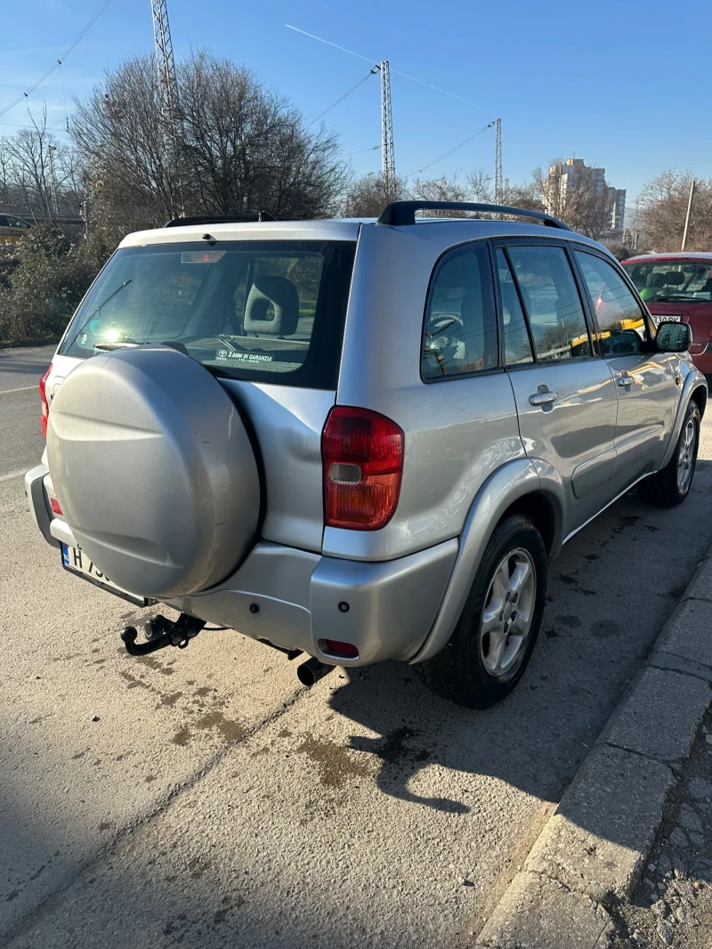 Toyota Rav4, снимка 4 - Автомобили и джипове - 48448138