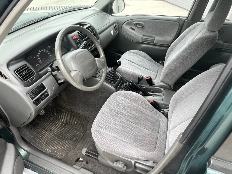 Suzuki Grand vitara, снимка 6 - Автомобили и джипове - 48927185