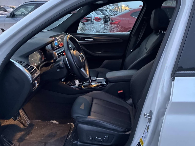 BMW X3 * АВТО КРЕДИТ* ЦЕНА ДО БГ * СЕРВИЗНА ИСТОРИЯ * , снимка 9 - Автомобили и джипове - 52667605