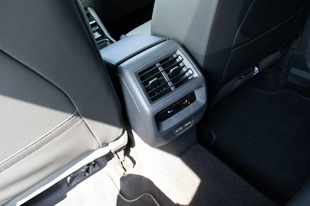 VW Tayron 2.0 TSI 4Motion = R-line = Гаранция, снимка 14 - Автомобили и джипове - 55050531