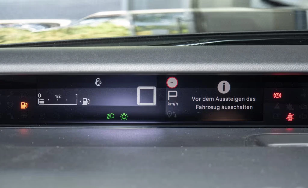 Citroen C3 Aircross НОВ!/HYBRID/145HP/E-DSC6/NAVI/HUD/PDC/CARPLAY/307f - изображение 6