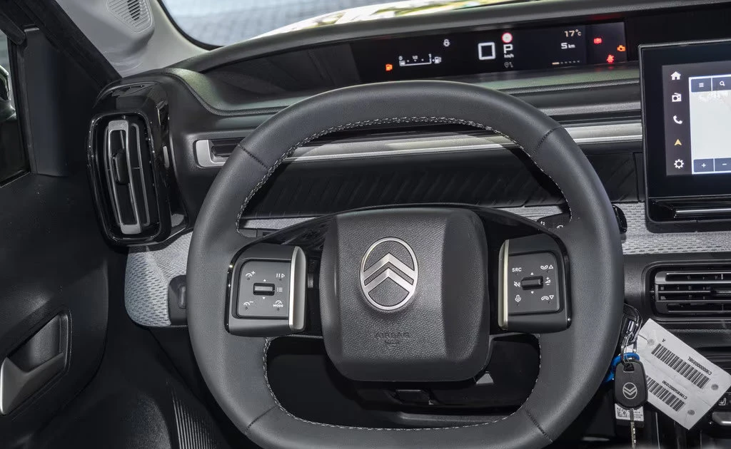 Citroen C3 Aircross НОВ!/HYBRID/145HP/E-DSC6/NAVI/HUD/PDC/CARPLAY/307f - изображение 5