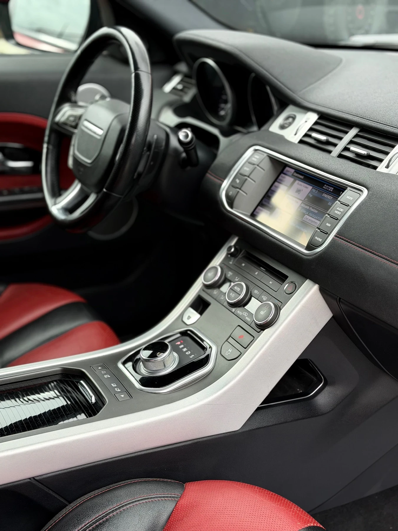 Land Rover Range Rover Evoque 2.2SD4* R-DYNAMIC* ВСИЧКИ ЕКСТРИ* СОБСТВЕН ЛИЗИНГ - изображение 10