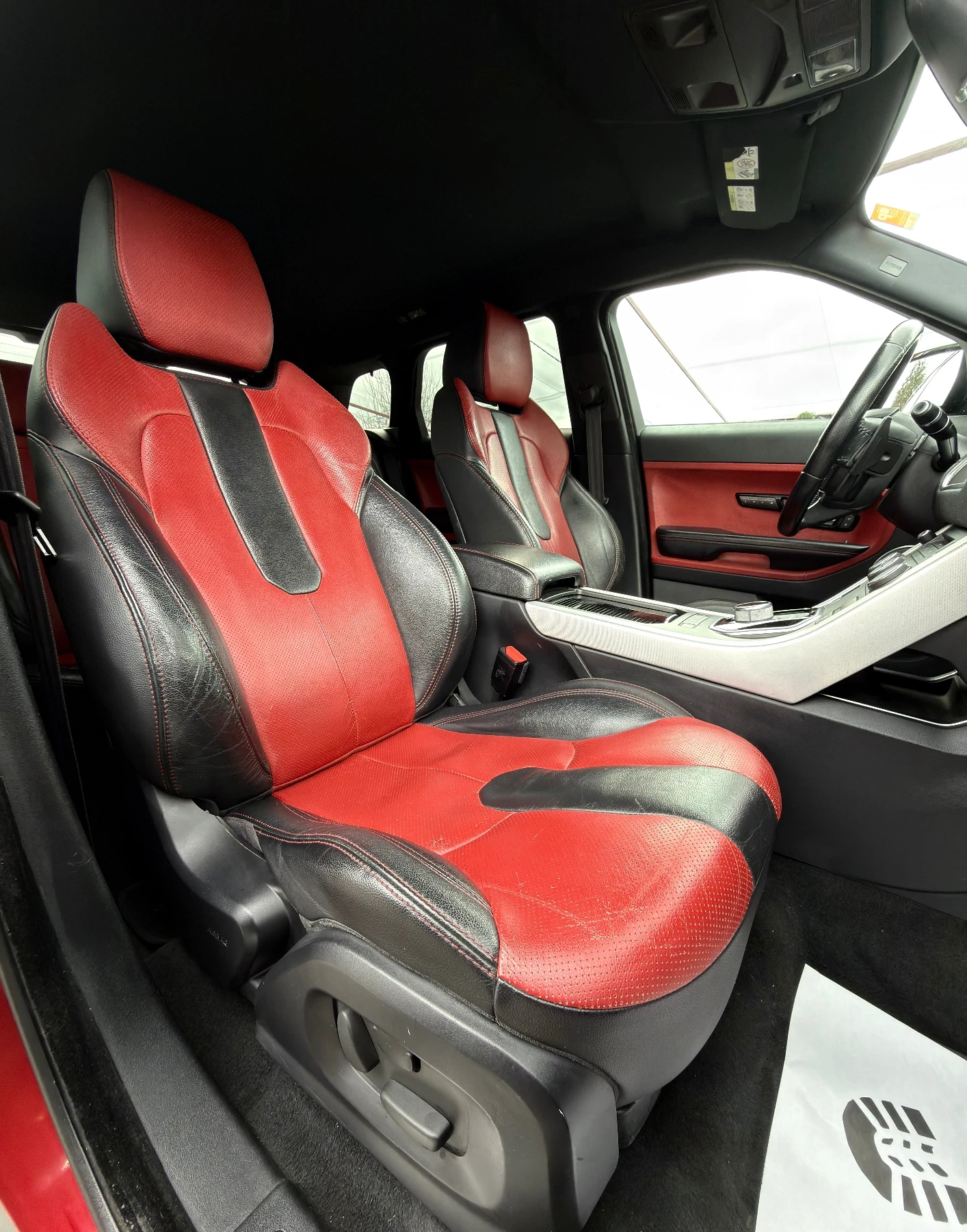 Land Rover Range Rover Evoque 2.2SD4* R-DYNAMIC* ВСИЧКИ ЕКСТРИ* СОБСТВЕН ЛИЗИНГ - изображение 8