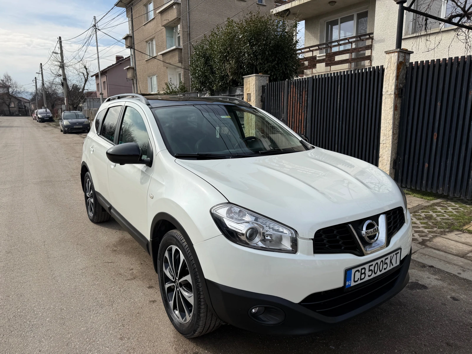 Nissan Qashqai 1.6d 4x4 navi Kamera360  Panorama-Perla | Mobile.bg � ����������� 1