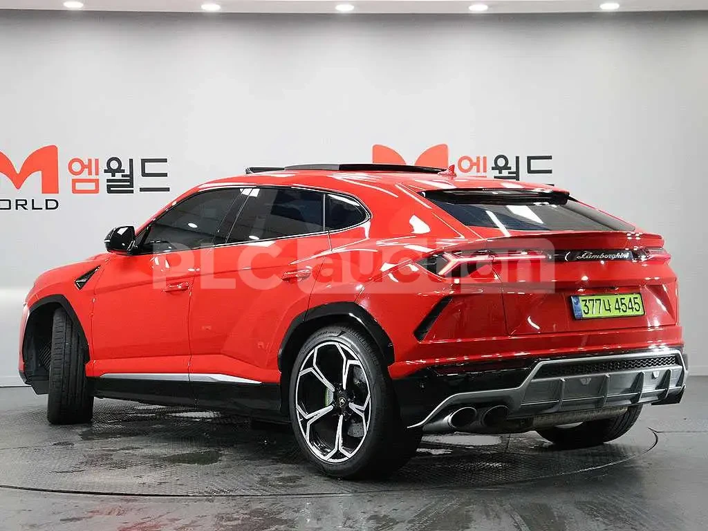 Lamborghini Urus V8 ЧИСТА ИСТОРИЯ* КРАЙНА ЦЕНА, снимка 3 - Автомобили и джипове - 53916350