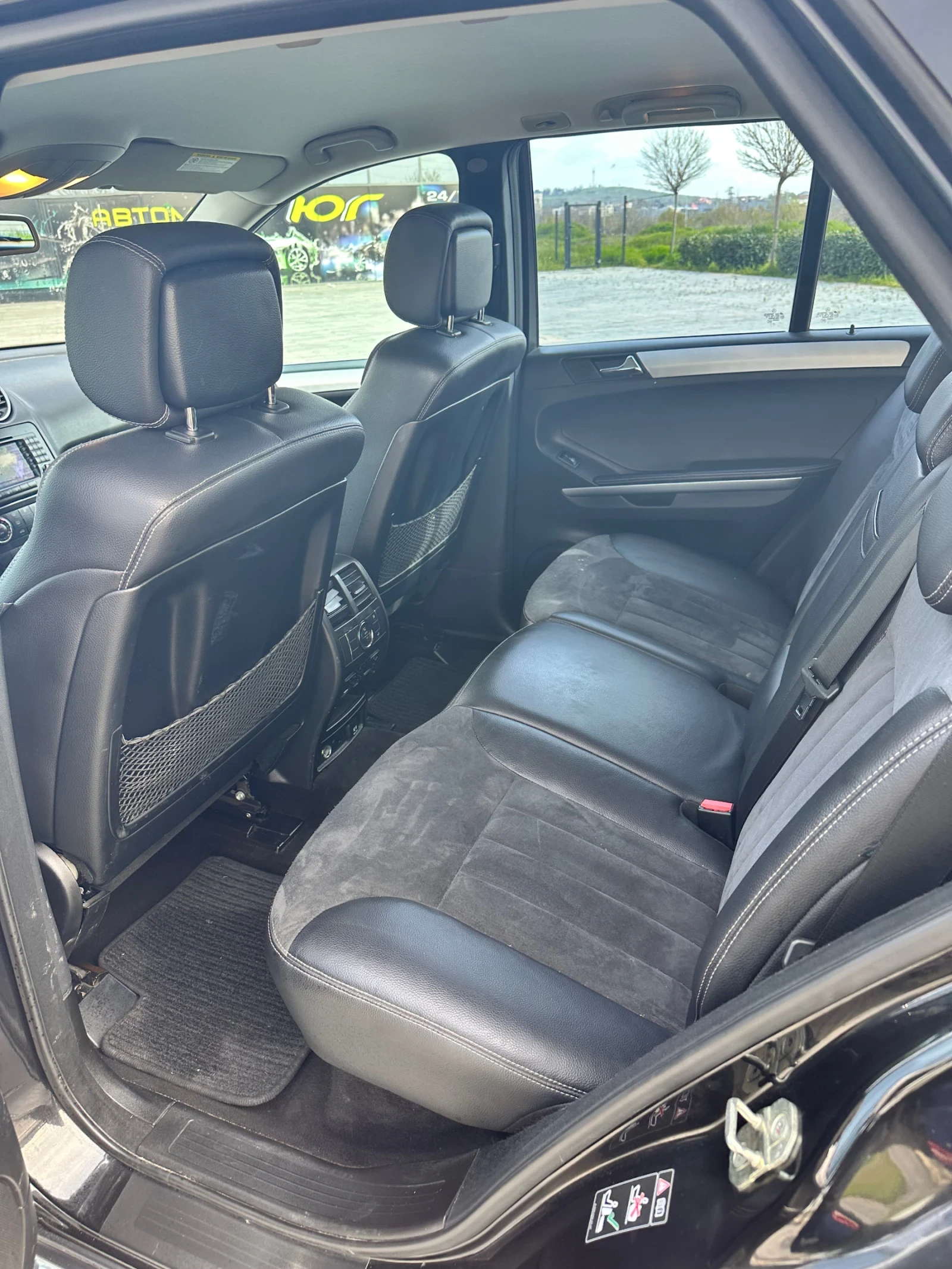 Mercedes-Benz ML 320, снимка 12 - Автомобили и джипове - 54202402