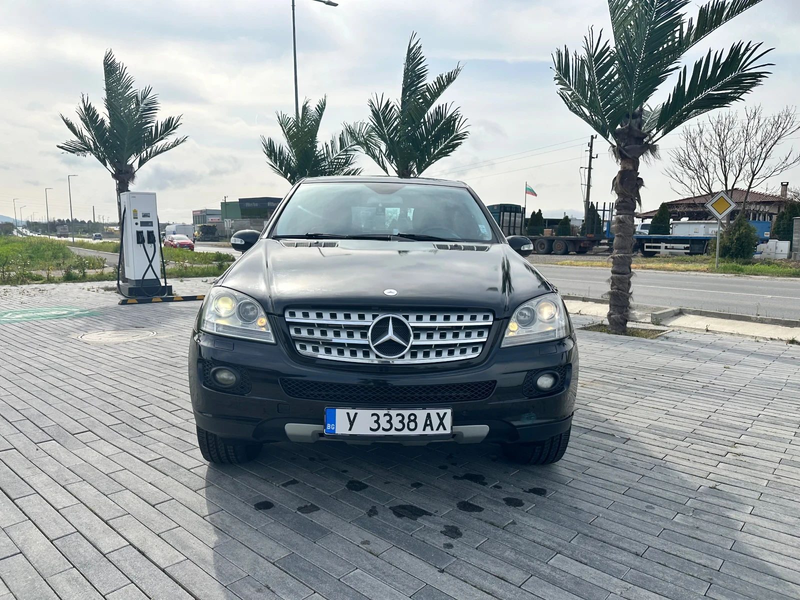 Mercedes-Benz ML 320, снимка 2 - Автомобили и джипове - 54202402