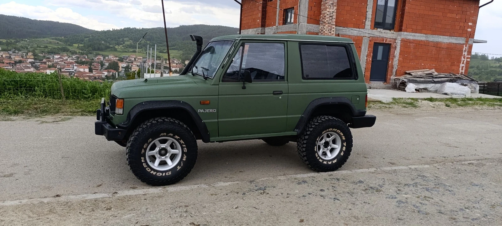 Mitsubishi Pajero 2.5 , снимка 16 - Автомобили и джипове - 54744013