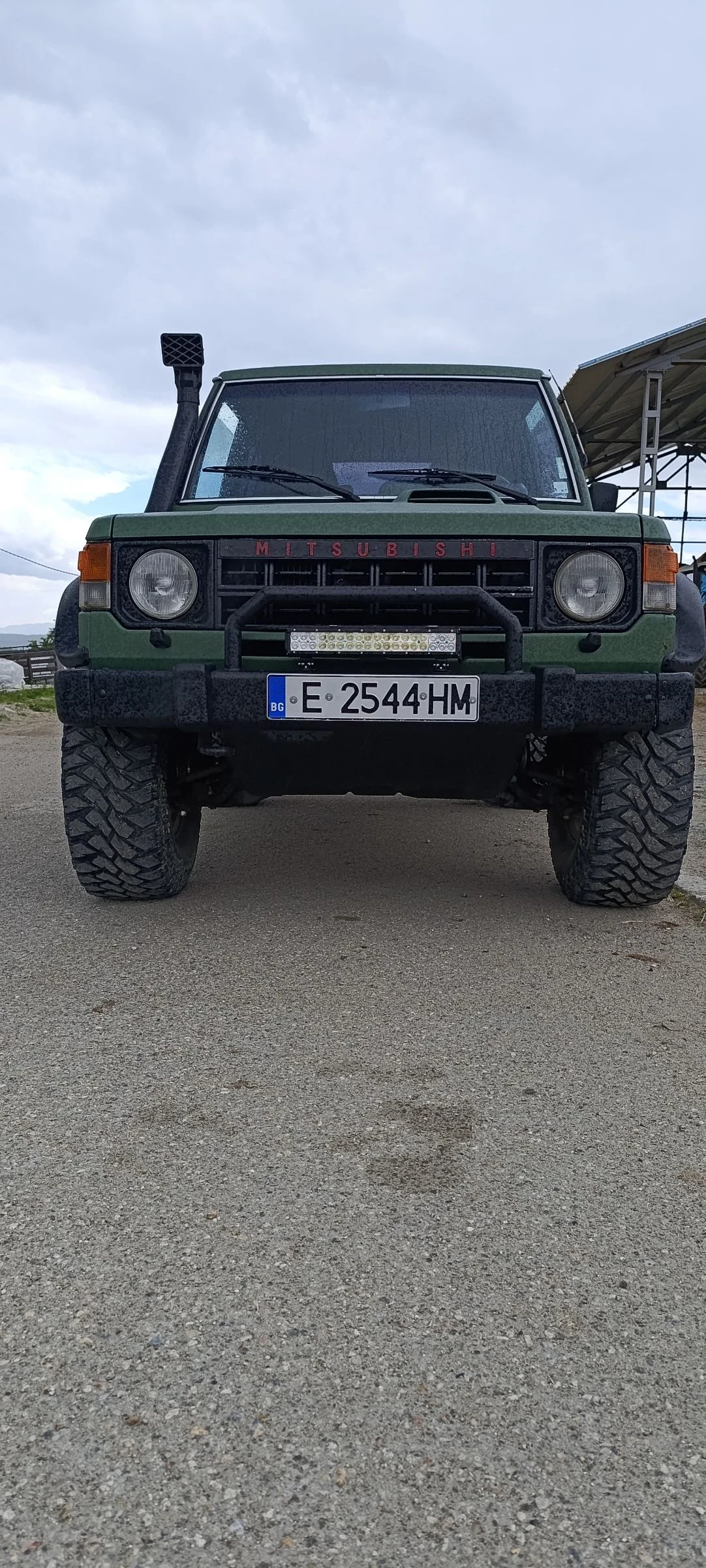 Mitsubishi Pajero 2.5 , снимка 14 - Автомобили и джипове - 54744013