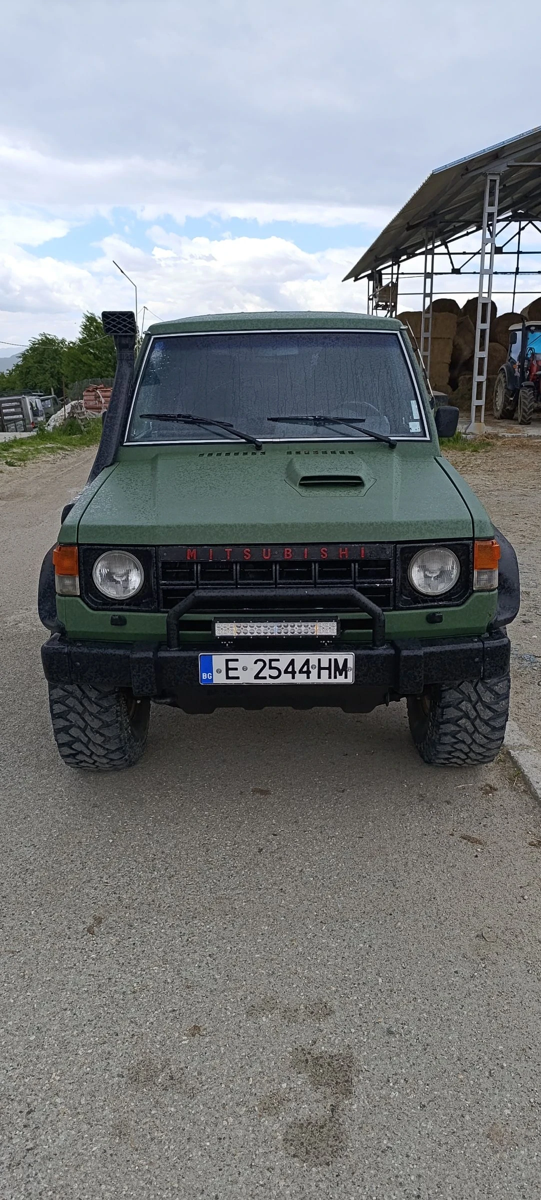 Mitsubishi Pajero 2.5 , снимка 15 - Автомобили и джипове - 54744013