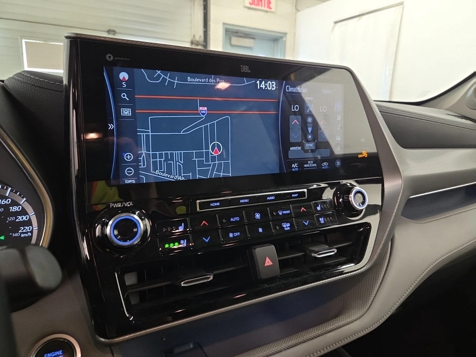 Toyota Highlander LIMITED, снимка 12 - Автомобили и джипове - 54858615