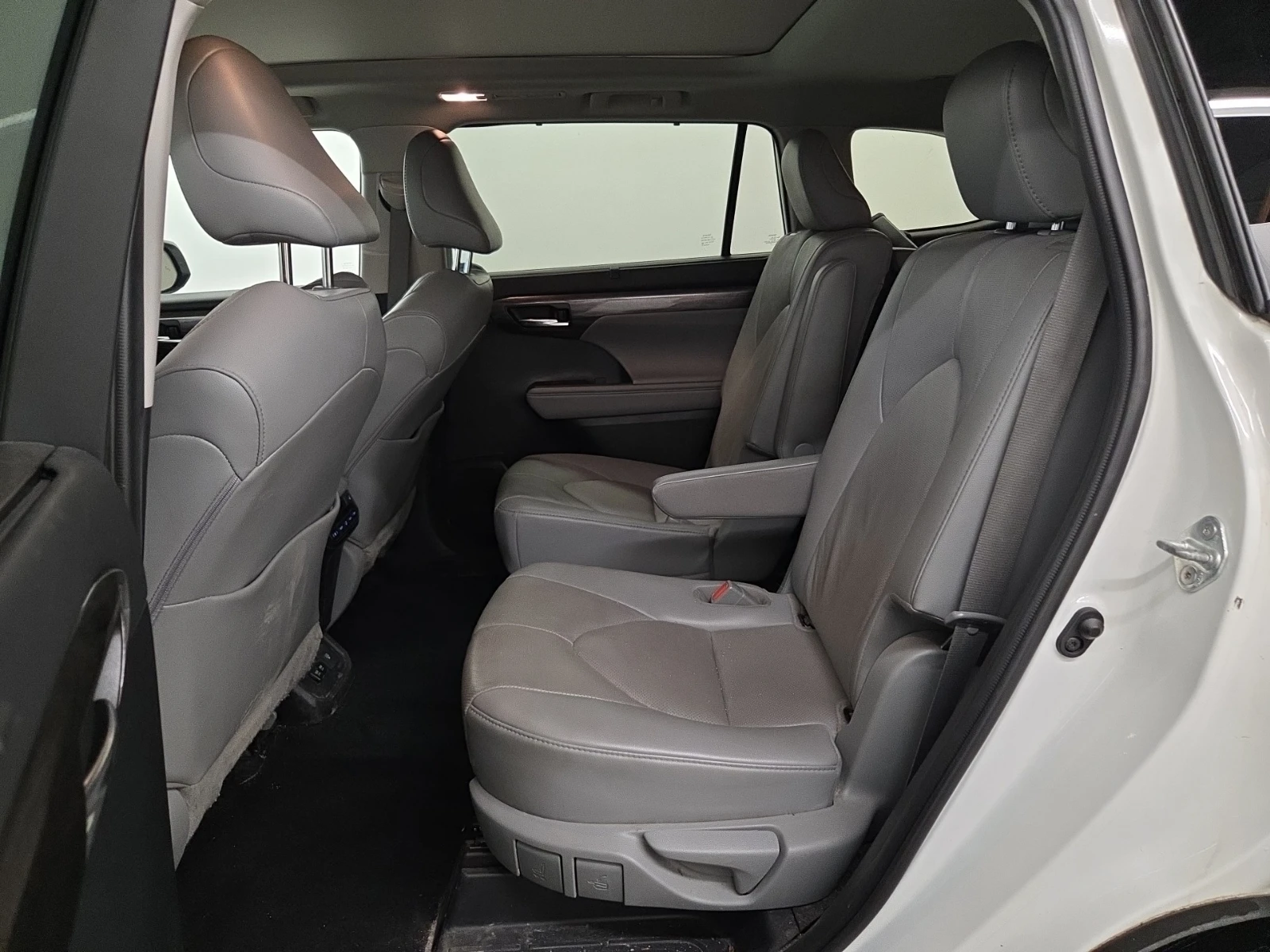 Toyota Highlander LIMITED, снимка 17 - Автомобили и джипове - 54858615
