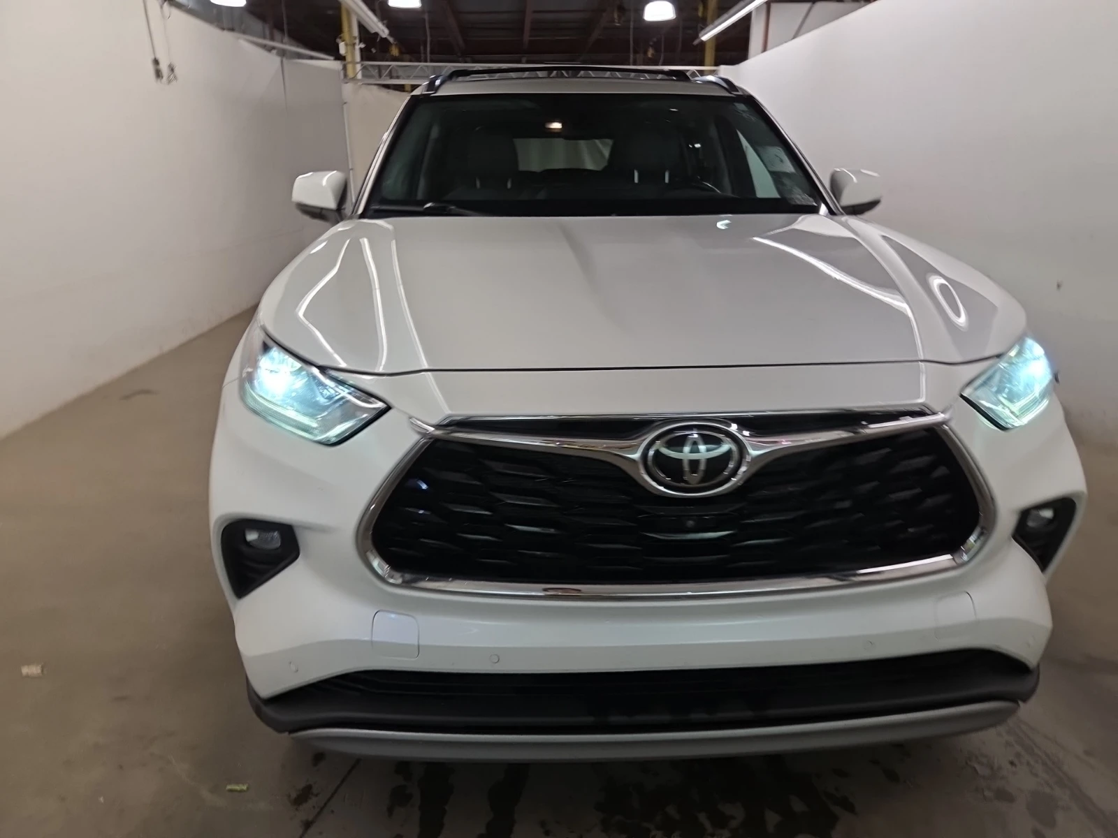 Toyota Highlander LIMITED, снимка 3 - Автомобили и джипове - 54858615
