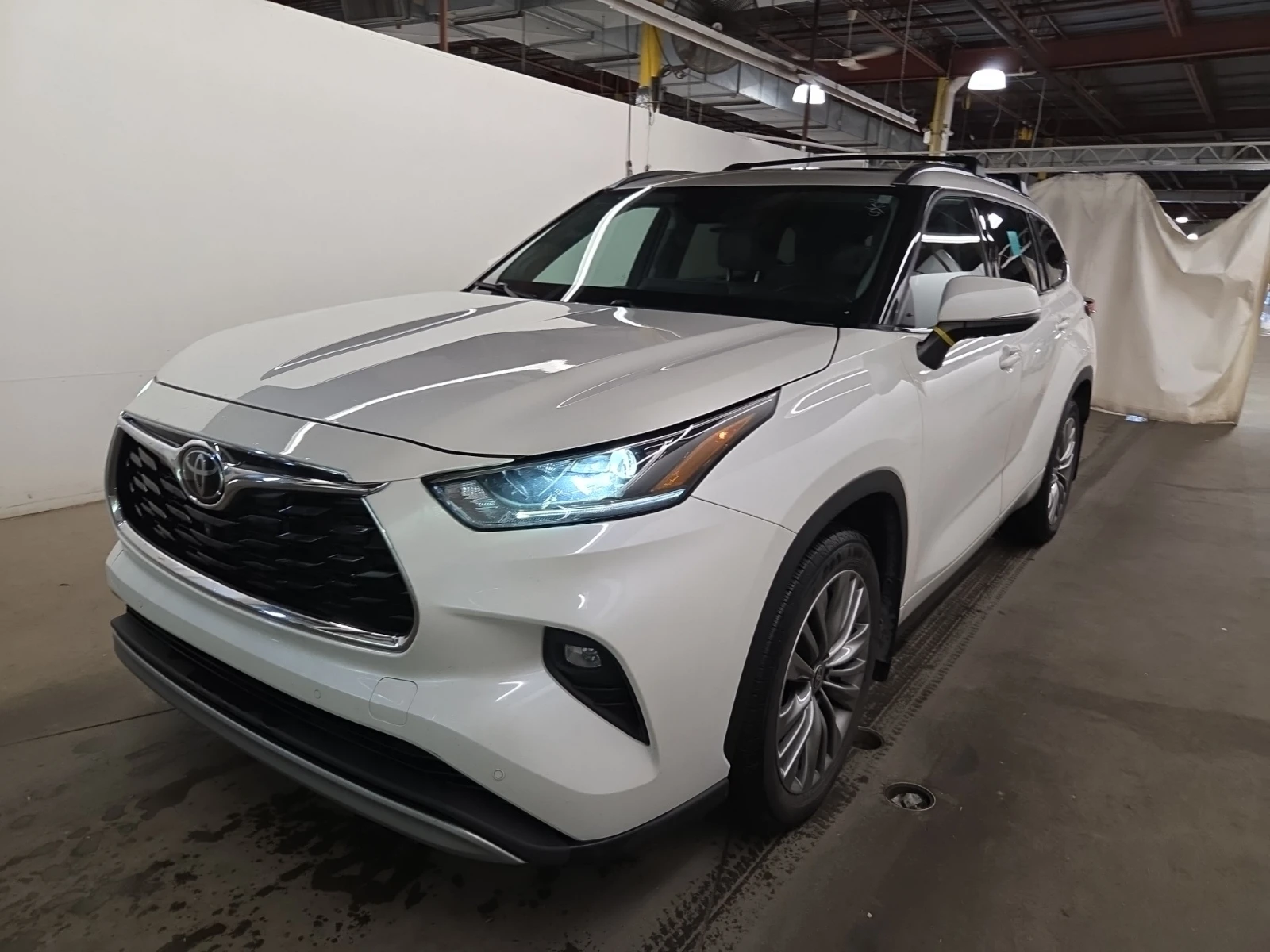Toyota Highlander LIMITED, снимка 2 - Автомобили и джипове - 54858615